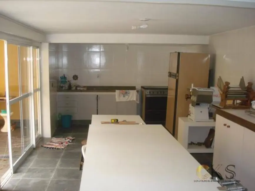 Foto 25 de Casa de Condomínio com 2 quartos à venda, 240m2 em Barueri - SP