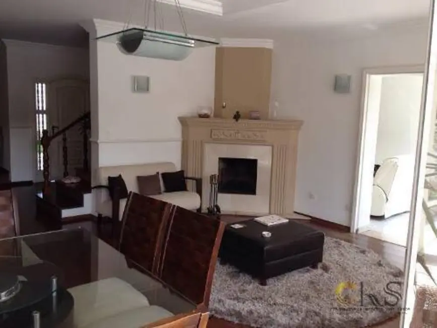 Casa de Condomínio com 4 quartos à venda, 550m2 em Alphaville, Santana De Parnaiba - SP - imagem 4 Foto 4 de Casa de Condomínio com 4 quartos à venda, 550m2 em Alphaville, Santana De Parnaiba - SP