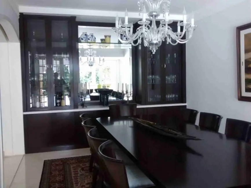 Casa de Condomínio com 4 quartos para alugar, 650m2 em Barueri - SP - imagem 9 Foto 9 de Casa de Condomínio com 4 quartos para alugar, 650m2 em Barueri - SP