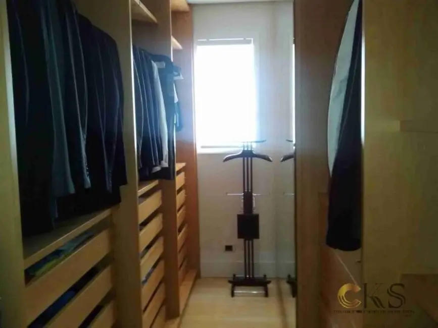 Foto 8 de Casa de Condomínio com 4 quartos para alugar, 650m2 em Barueri - SP