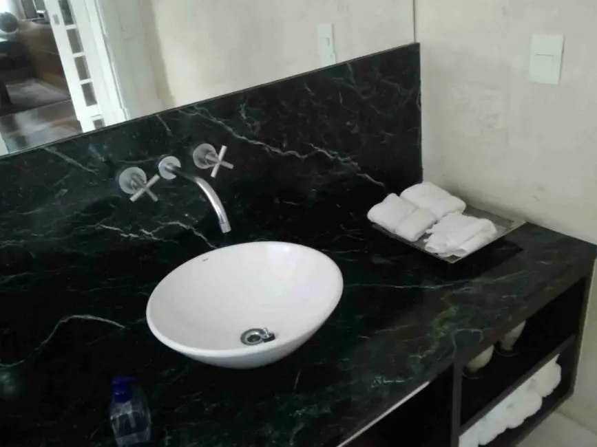 Casa de Condomínio com 4 quartos para alugar, 650m2 em Barueri - SP - imagem 6 Foto 6 de Casa de Condomínio com 4 quartos para alugar, 650m2 em Barueri - SP