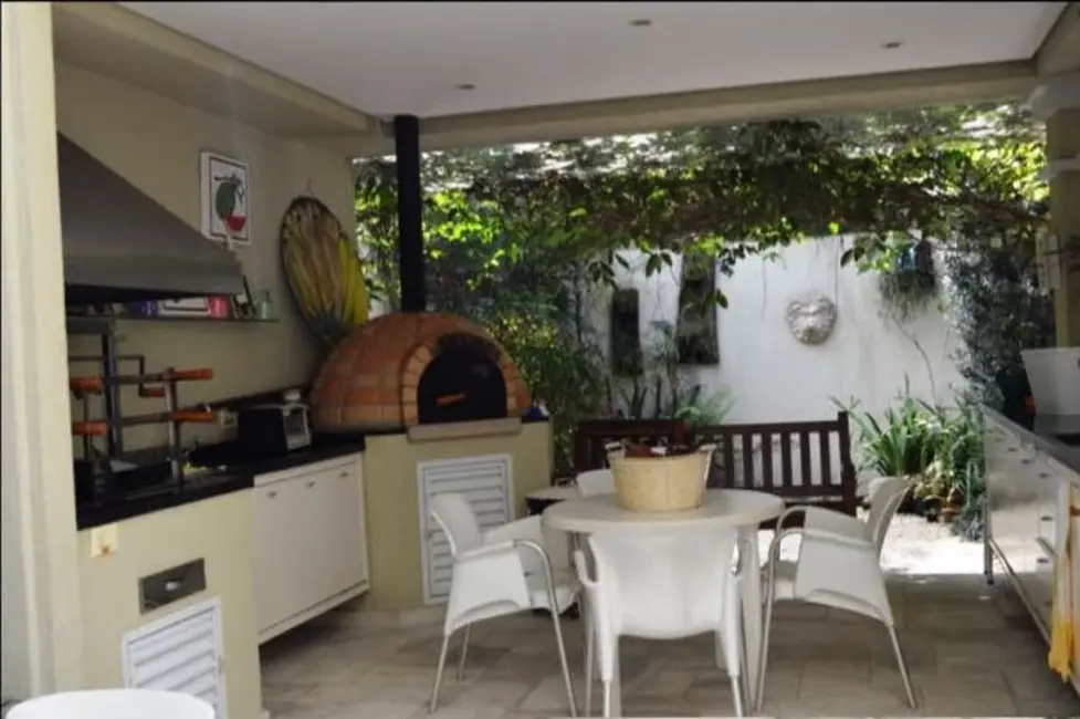 Foto 3 de Casa de Condomínio com 4 quartos à venda, 850m2 em Barueri - SP