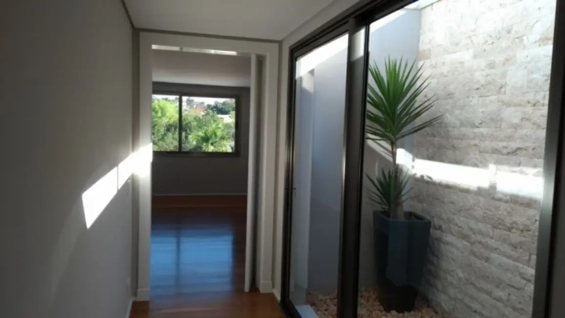 Foto 2 de Casa com 5 quartos à venda, 1000m2 em Santana De Parnaiba - SP