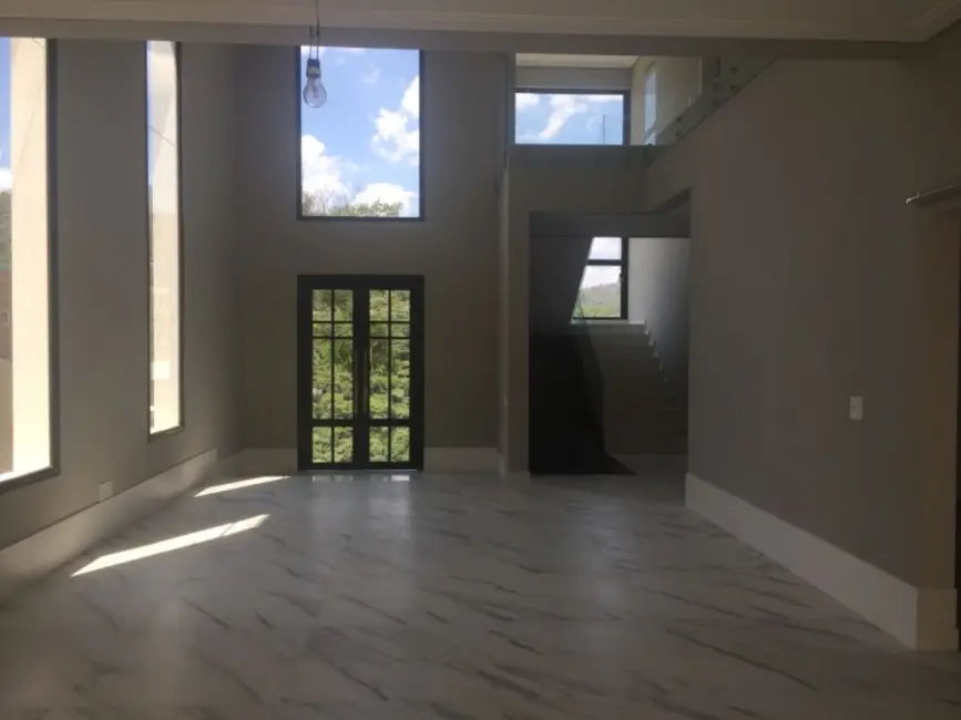 Casa de Condomínio com 5 quartos à venda, 385m2 em Santana De Parnaiba - SP - imagem 7 Foto 7 de Casa de Condomínio com 5 quartos à venda, 385m2 em Santana De Parnaiba - SP