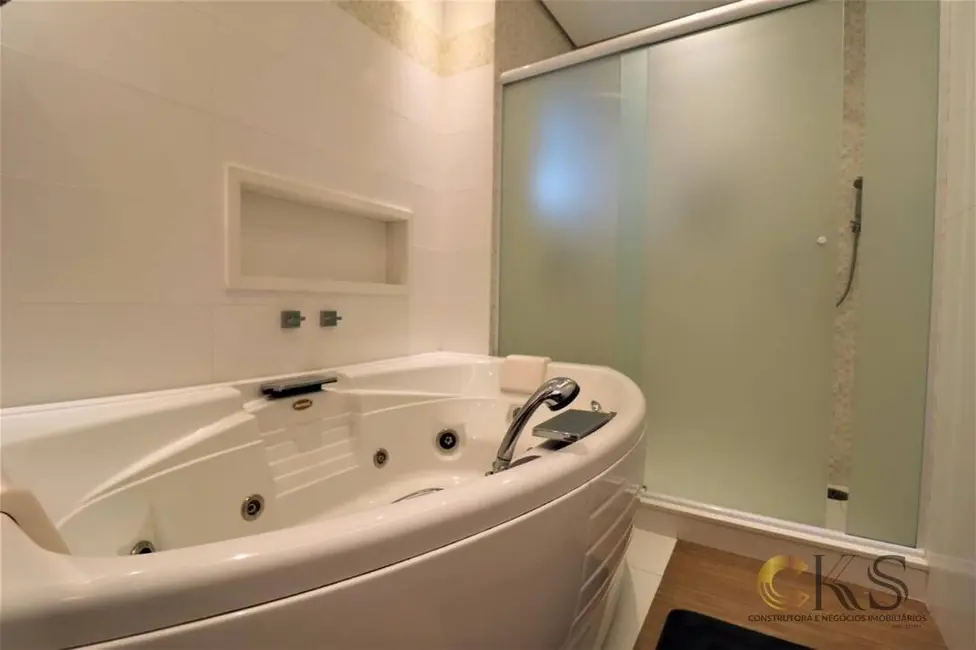 Foto 9 de Casa com 4 quartos à venda e para alugar, 455m2 em Barueri - SP