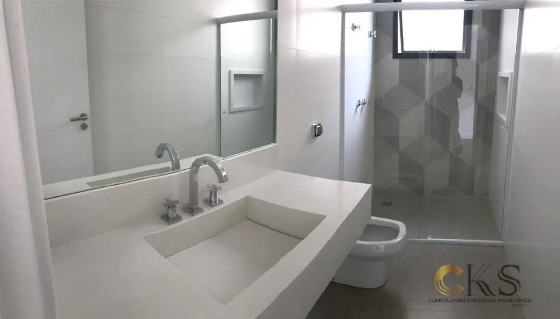 Foto 4 de Casa com 4 quartos à venda, 370m2 em Santana De Parnaiba - SP