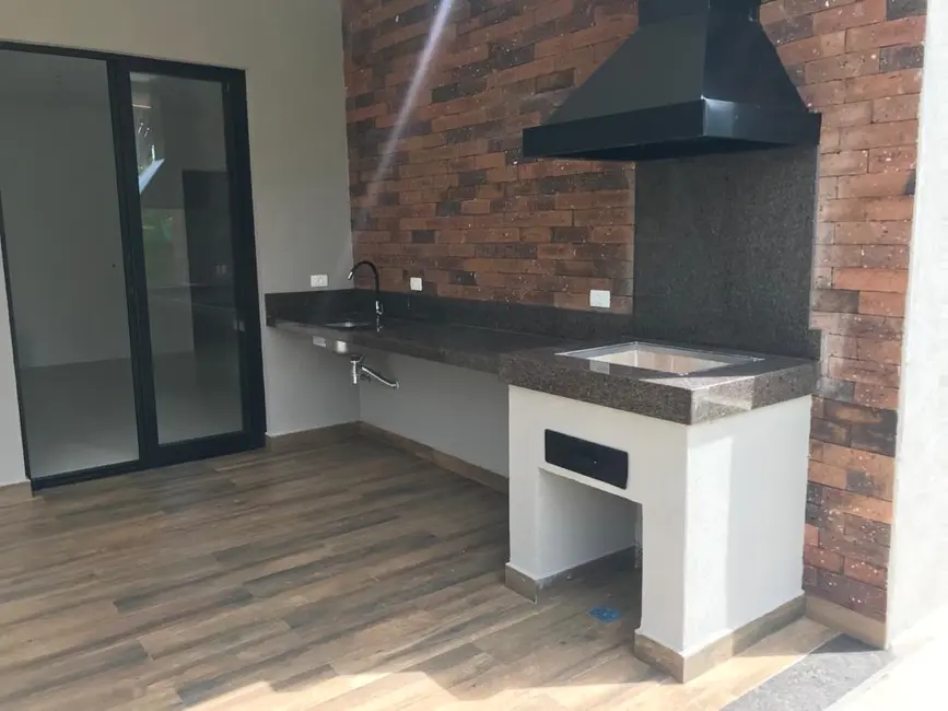 Casa com 4 quartos à venda, 370m2 em Santana De Parnaiba - SP - imagem 3 Foto 3 de Casa com 4 quartos à venda, 370m2 em Santana De Parnaiba - SP