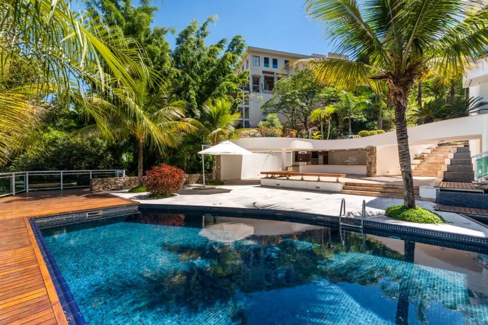 Foto 6 de Casa com 4 quartos à venda, 900m2 em Barueri - SP