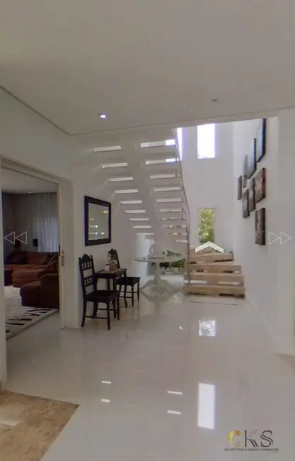 Foto 5 de Casa com 5 quartos à venda e para alugar, 980m2 em Santana De Parnaiba - SP