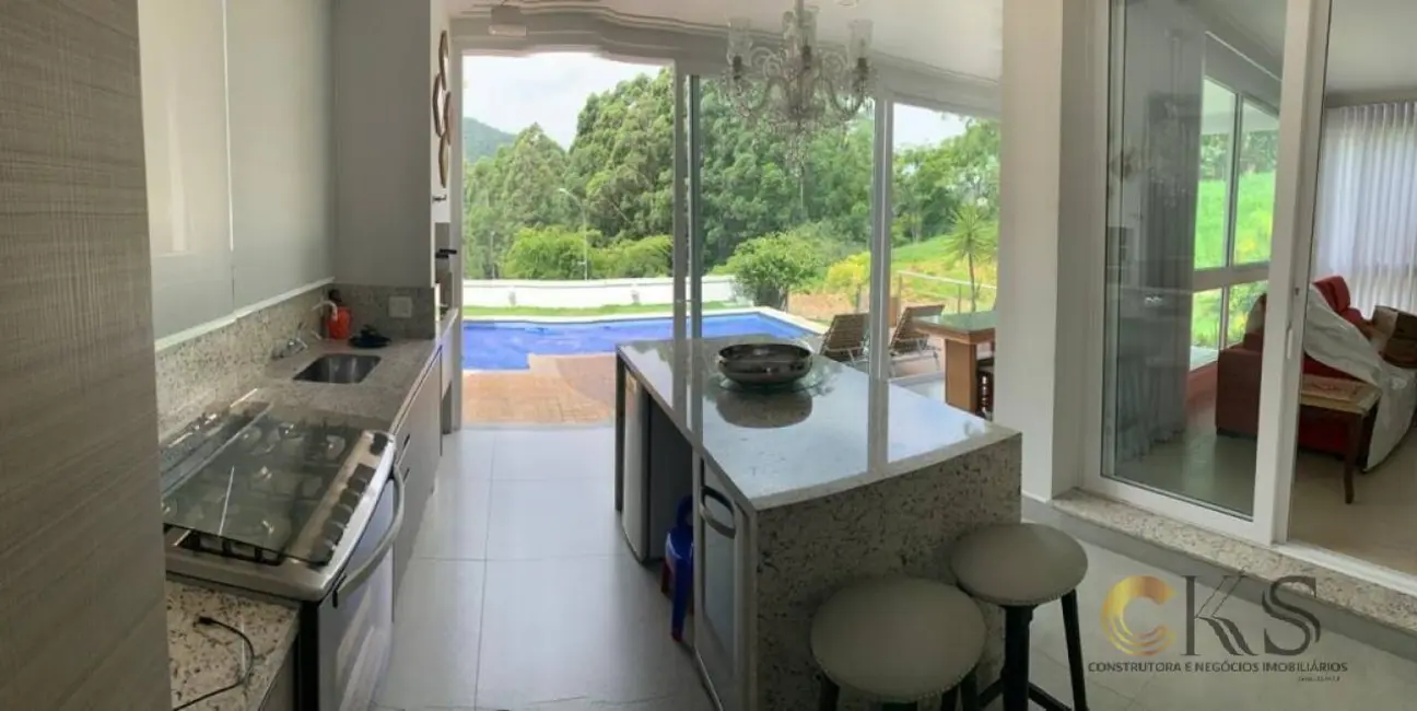 Foto 3 de Casa com 4 quartos à venda, 460m2 em Barueri - SP