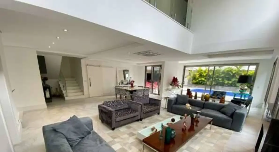 Casa com 5 quartos à venda, 700m2 em Santana De Parnaiba - SP - imagem 5 Foto 5 de Casa com 5 quartos à venda, 700m2 em Santana De Parnaiba - SP