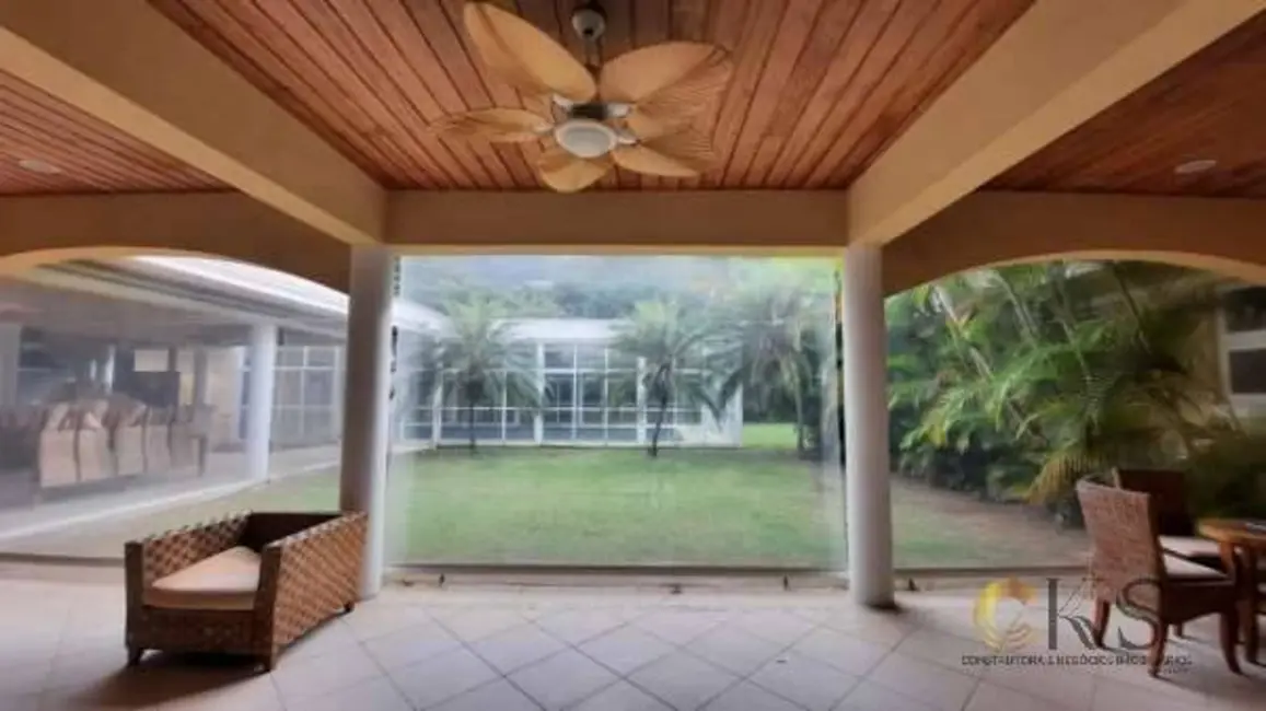 Foto 3 de Casa com 4 quartos à venda, 2200m2 em Barueri - SP