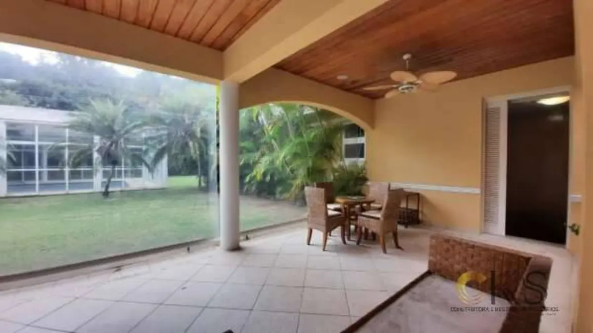 Foto 2 de Casa com 4 quartos à venda, 2200m2 em Barueri - SP