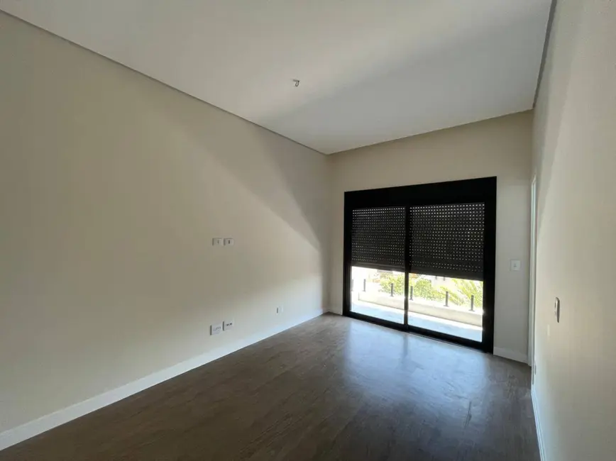 Foto 4 de Casa com 4 quartos à venda, 430m2 em Santana De Parnaiba - SP