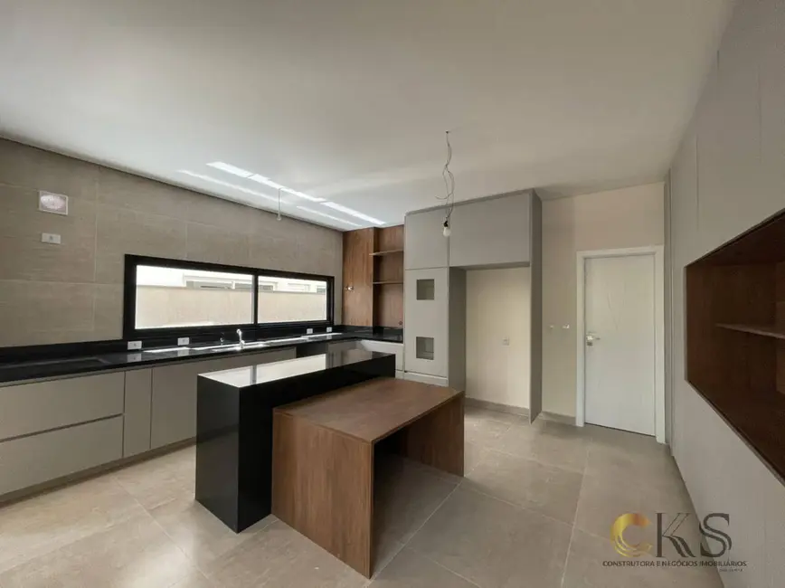 Foto 7 de Casa com 4 quartos à venda, 430m2 em Santana De Parnaiba - SP