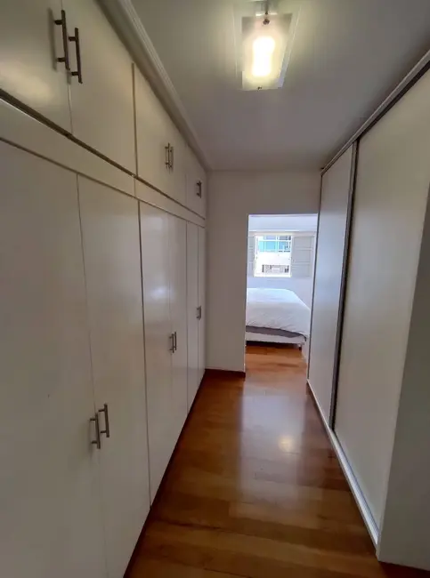 Foto 6 de Casa com 3 quartos à venda, 300m2 em Santana De Parnaiba - SP