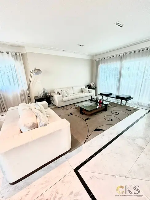 Casa com 5 quartos à venda, 800m2 em Santana De Parnaiba - SP - imagem 4 Foto 4 de Casa com 5 quartos à venda, 800m2 em Santana De Parnaiba - SP