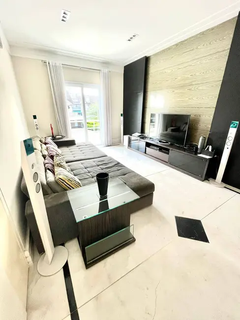 Casa com 5 quartos à venda, 800m2 em Santana De Parnaiba - SP - imagem 8 Foto 8 de Casa com 5 quartos à venda, 800m2 em Santana De Parnaiba - SP