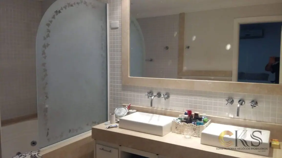 Casa com 4 quartos à venda e para alugar, 695m2 em Alphaville, Santana De Parnaiba - SP - imagem 7 Foto 7 de Casa com 4 quartos à venda e para alugar, 695m2 em Alphaville, Santana De Parnaiba - SP