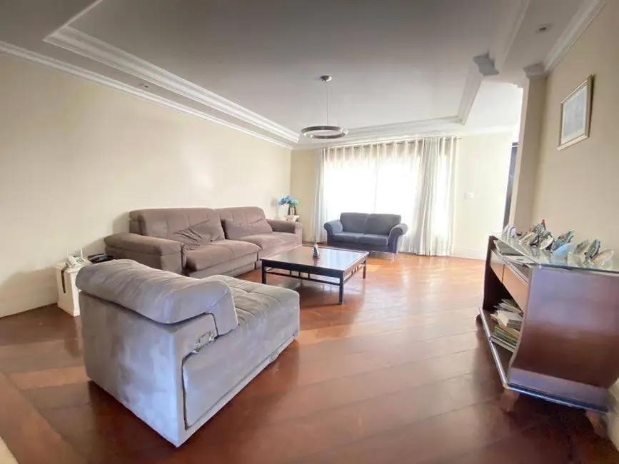 Casa com 4 quartos à venda e para alugar, 695m2 em Alphaville, Santana De Parnaiba - SP - imagem 5 Foto 5 de Casa com 4 quartos à venda e para alugar, 695m2 em Alphaville, Santana De Parnaiba - SP