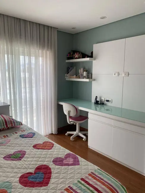 Foto 4 de Casa com 4 quartos à venda, 300m2 em Alphaville, Santana De Parnaiba - SP