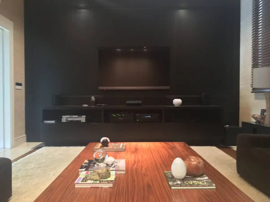 Casa com 4 quartos à venda, 1054m2 em Santana De Parnaiba - SP - imagem 9 Foto 9 de Casa com 4 quartos à venda, 1054m2 em Santana De Parnaiba - SP