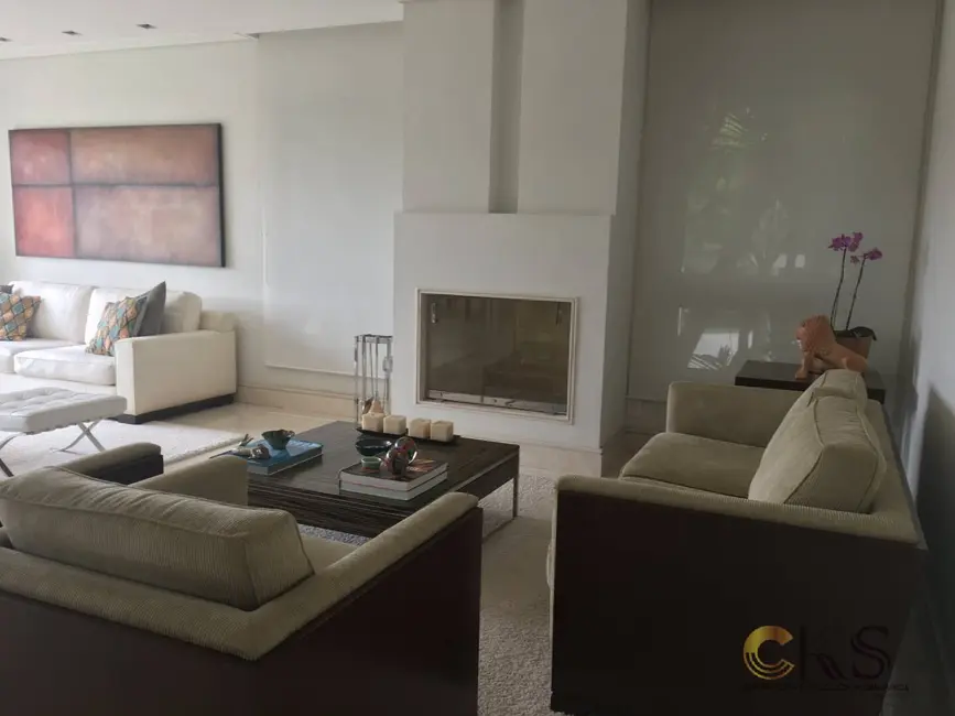 Casa com 4 quartos à venda, 1054m2 em Santana De Parnaiba - SP - imagem 5 Foto 5 de Casa com 4 quartos à venda, 1054m2 em Santana De Parnaiba - SP