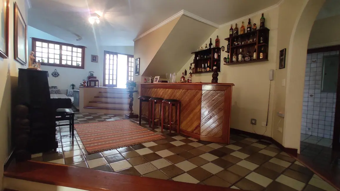 Casa com 3 quartos à venda, 585m2 em Barueri - SP - imagem 5 Foto 5 de Casa com 3 quartos à venda, 585m2 em Barueri - SP