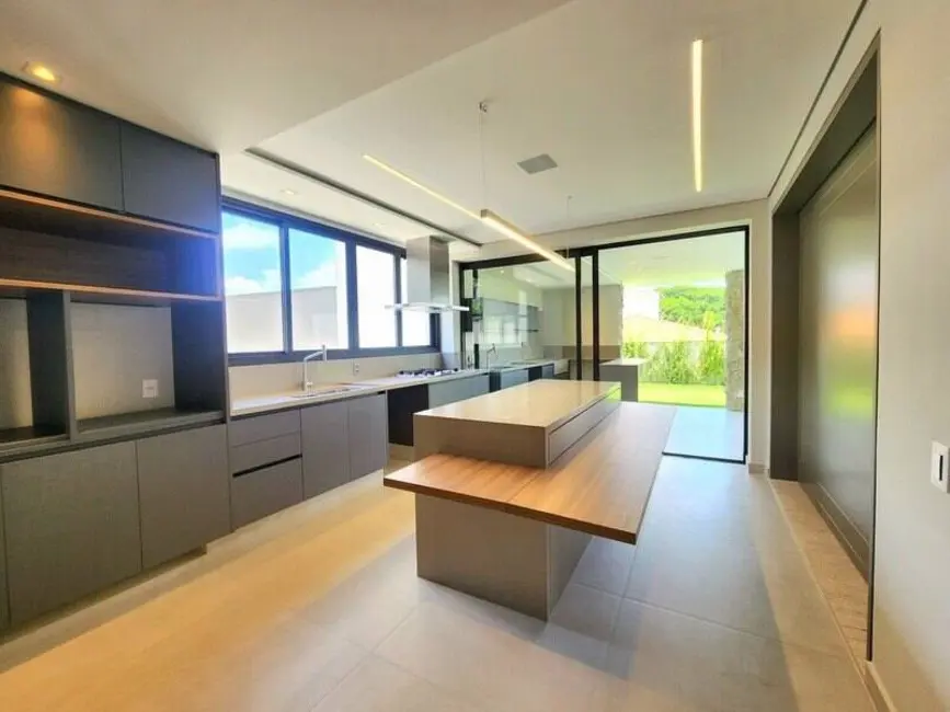 Foto 9 de Casa com 5 quartos à venda, 800m2 em Barueri - SP