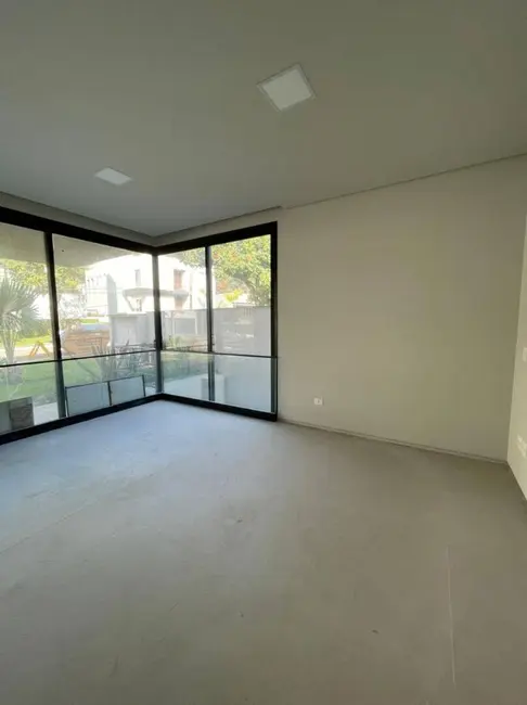 Foto 9 de Casa com 5 quartos para alugar, 1042m2 em Barueri - SP