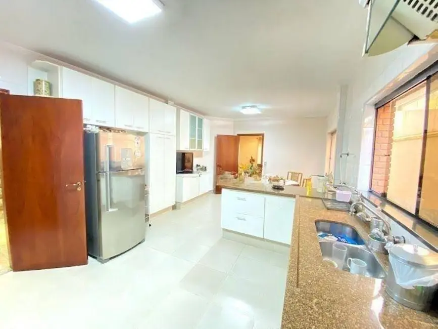 Casa com 4 quartos à venda, 380m2 em Alphaville, Santana De Parnaiba - SP - imagem 6 Foto 6 de Casa com 4 quartos à venda, 380m2 em Alphaville, Santana De Parnaiba - SP