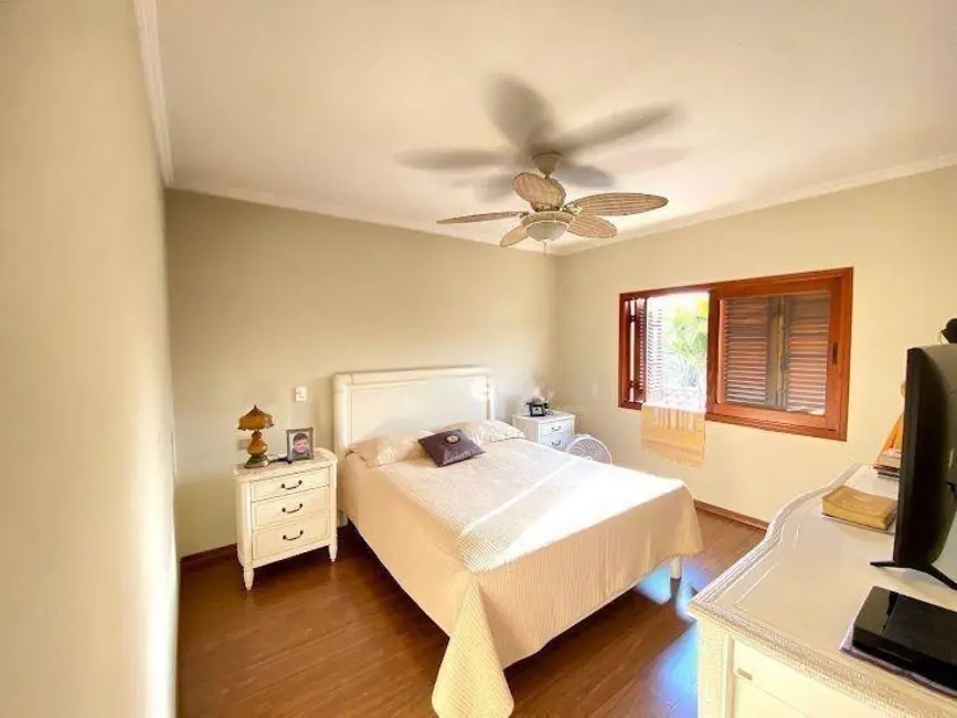 Casa com 4 quartos à venda, 380m2 em Alphaville, Santana De Parnaiba - SP - imagem 9 Foto 9 de Casa com 4 quartos à venda, 380m2 em Alphaville, Santana De Parnaiba - SP