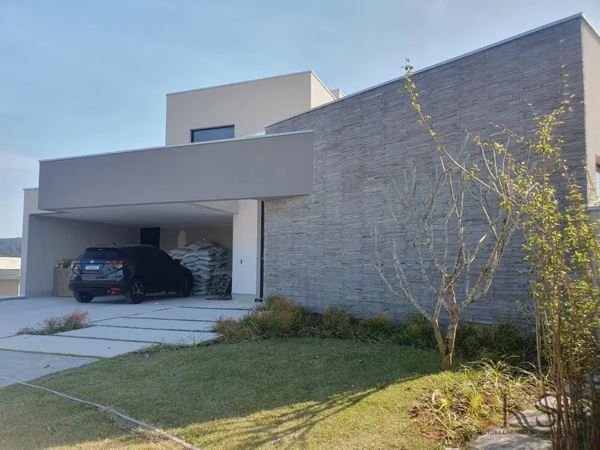 Foto 1 de Casa com 4 quartos à venda, 400m2 em Santana De Parnaiba - SP