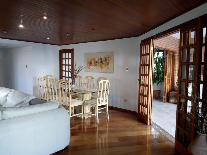 Casa com 4 quartos à venda, 368m2 em Santana De Parnaiba - SP - imagem 6 Foto 6 de Casa com 4 quartos à venda, 368m2 em Santana De Parnaiba - SP
