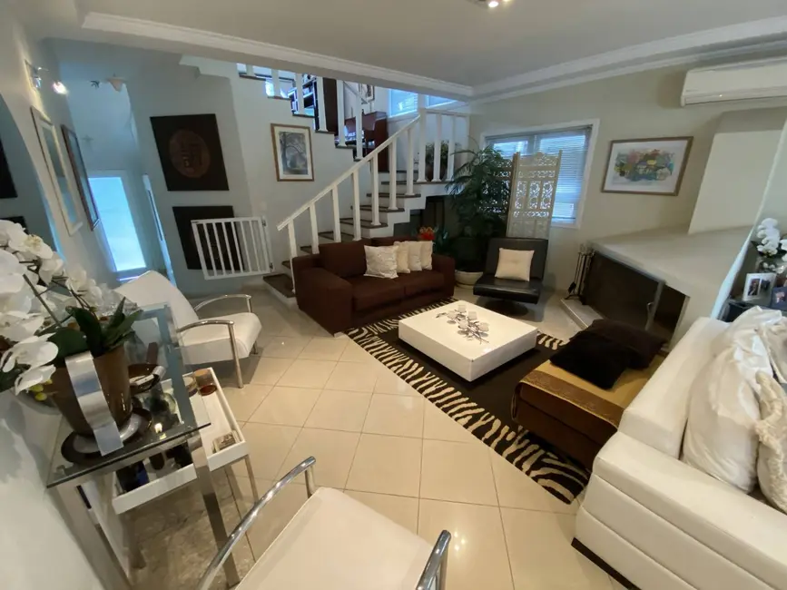 Foto 2 de Casa com 4 quartos à venda, 388m2 em Santana De Parnaiba - SP