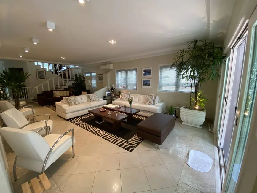 Foto 3 de Casa com 4 quartos à venda, 388m2 em Santana De Parnaiba - SP