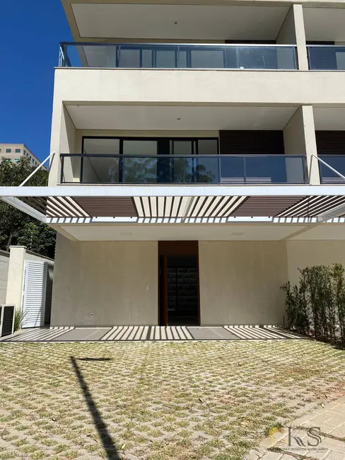Foto 1 de Casa com 4 quartos à venda, 215m2 em Tanquinho, Santana De Parnaiba - SP
