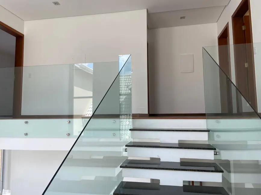 Foto 5 de Casa com 4 quartos à venda, 300m2 em Santana De Parnaiba - SP