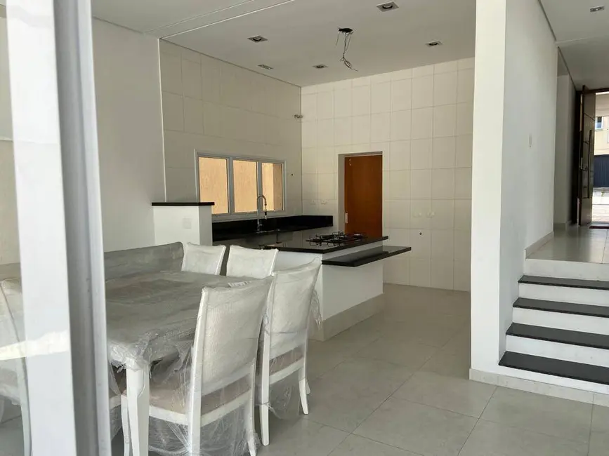 Foto 7 de Casa com 4 quartos à venda, 300m2 em Santana De Parnaiba - SP