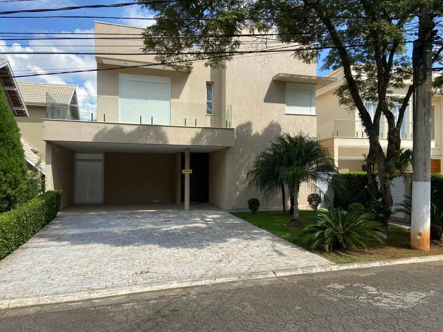 Foto 1 de Casa com 4 quartos à venda, 300m2 em Santana De Parnaiba - SP