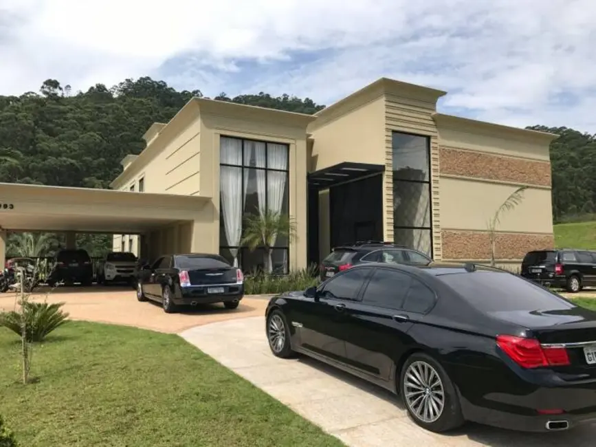 Foto 2 de Casa com 5 quartos à venda, 1200m2 em Barueri - SP