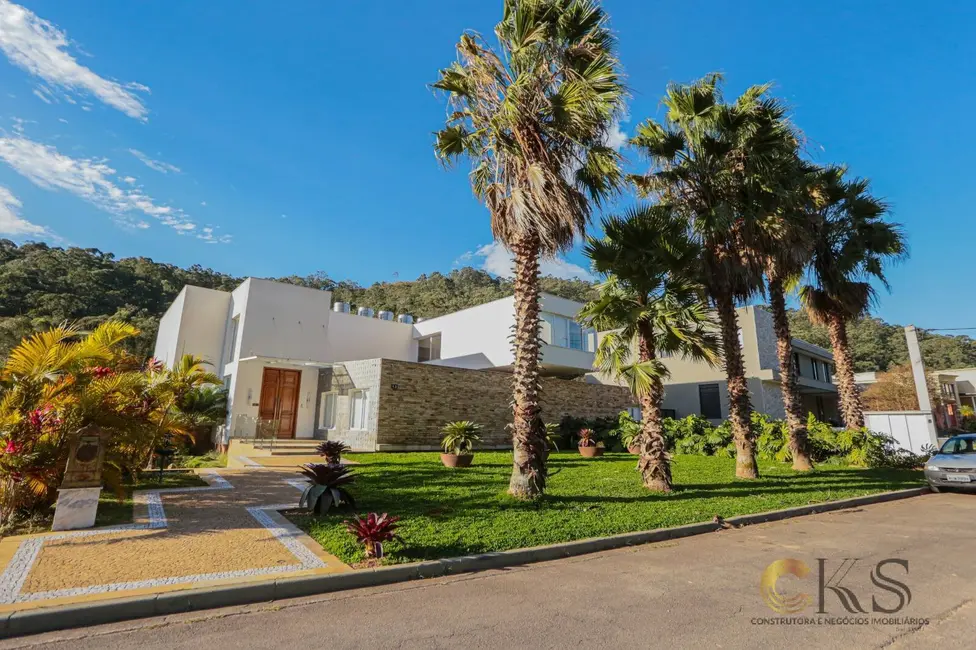 Foto 1 de Casa com 4 quartos à venda, 1500m2 em Barueri - SP