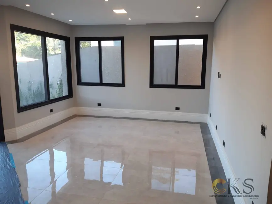Foto 9 de Casa com 4 quartos à venda e para alugar, 200m2 em Santana De Parnaiba - SP