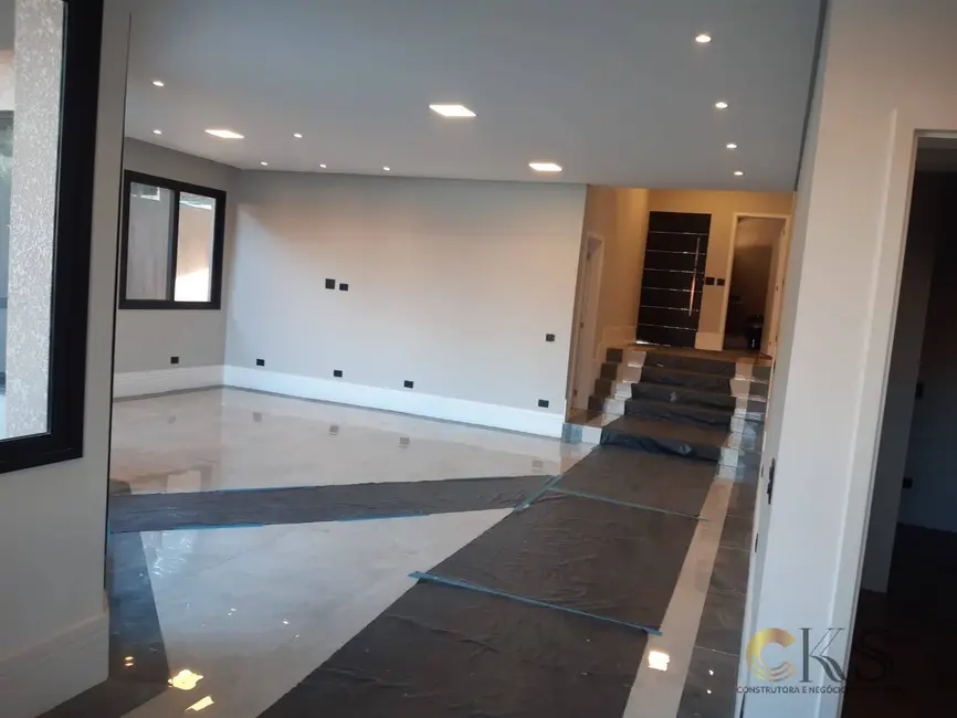 Foto 5 de Casa com 4 quartos à venda e para alugar, 200m2 em Santana De Parnaiba - SP