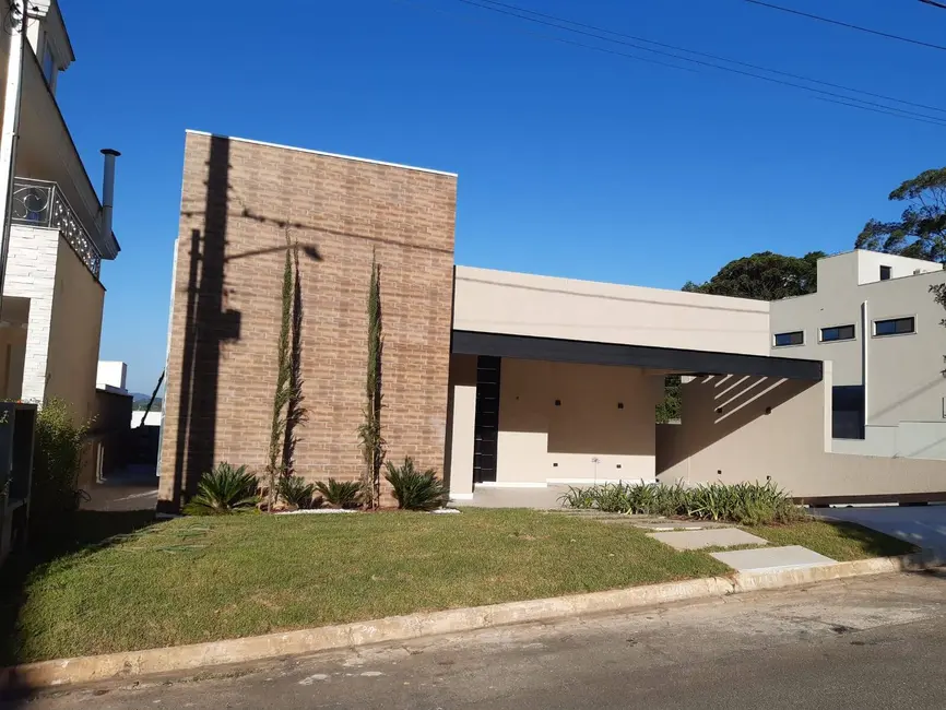 Foto 1 de Casa com 4 quartos à venda, 200m2 em Santana De Parnaiba - SP