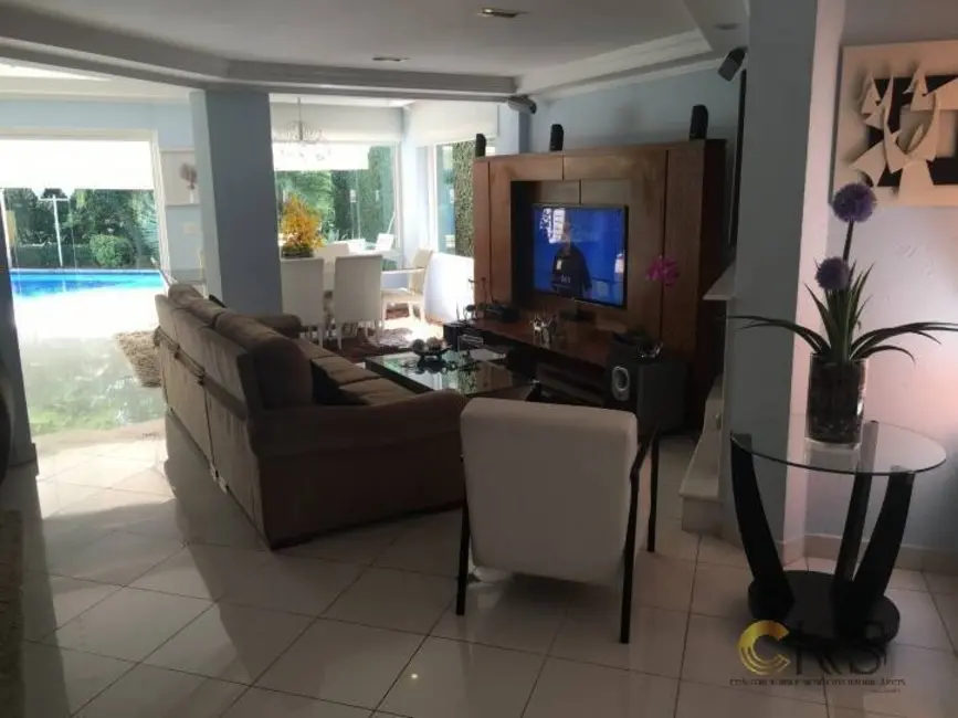 Foto 9 de Casa de Condomínio com 4 quartos para alugar, 355m2 em Alphaville, Santana De Parnaiba - SP