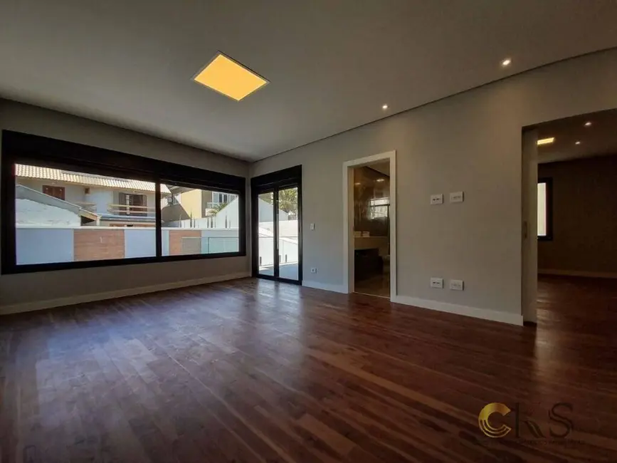 Foto 8 de Casa com 3 quartos à venda e para alugar, 330m2 em Santana De Parnaiba - SP