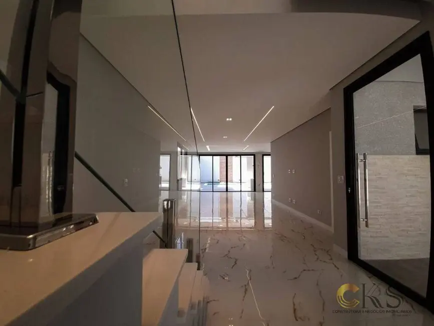 Foto 9 de Casa com 3 quartos à venda e para alugar, 330m2 em Santana De Parnaiba - SP