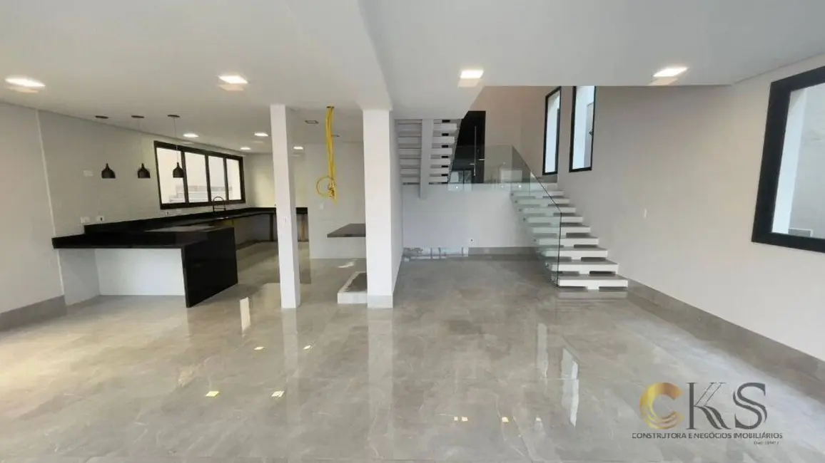 Foto 4 de Casa com 3 quartos à venda, 310m2 em Santana De Parnaiba - SP