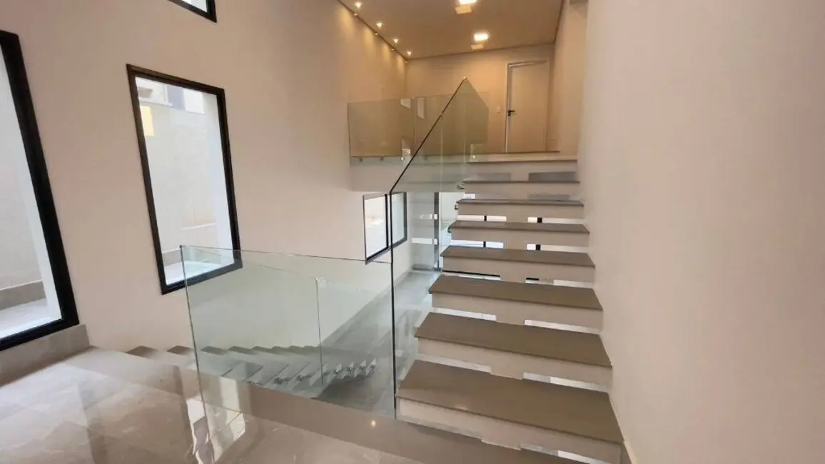 Foto 5 de Casa com 3 quartos à venda, 310m2 em Santana De Parnaiba - SP